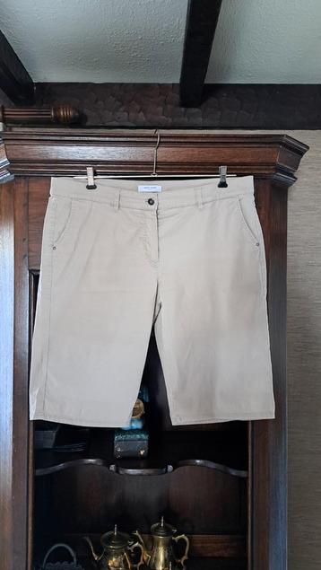 gerry weber taupe bermuda  46? 48?  zie opgemeten maten   beschikbaar voor biedingen