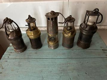 Originele mijnlampen beschikbaar voor biedingen