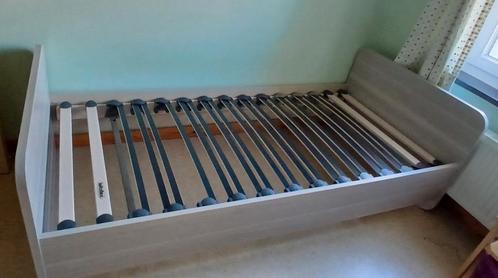 Één persoons bed + commode kast, Huis en Inrichting, Slaapkamer | Bedden, Zo goed als nieuw, Ophalen