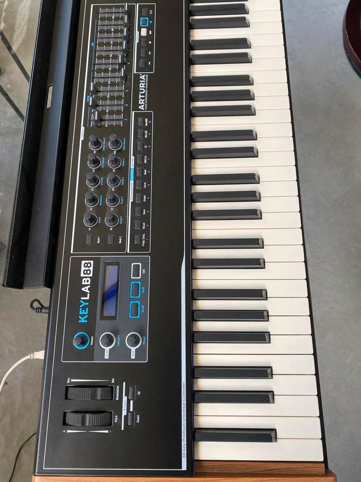 Arturia Keylab 88 usb midi controller, Muziek en Instrumenten, Midi-apparatuur, Zo goed als nieuw, Ophalen