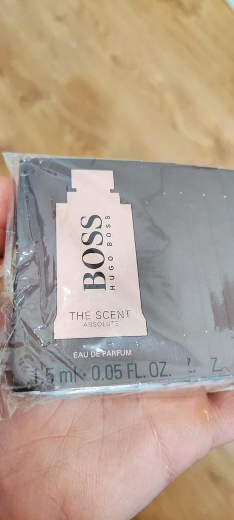 Hugo Boss The Scent Absolute Perfume proeft een nieuwe geur, Handtassen en Accessoires, Uiterlijk | Parfum, Nieuw, Ophalen of Verzenden