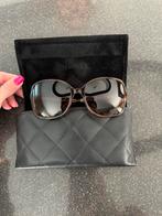 Prachtige zonnebril voor dames van Chanel, Handtassen en Accessoires, Zonnebrillen en Brillen | Dames, Overige merken, Bril, Bruin
