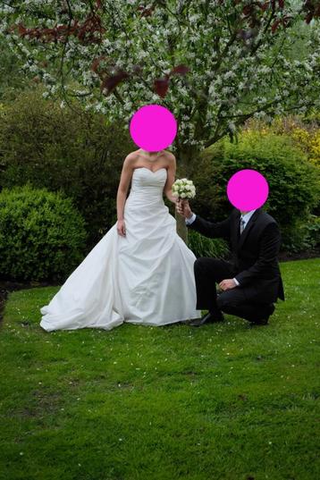 trouwkleed beschikbaar voor biedingen