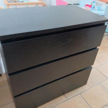 Malm 3 laden beschikbaar voor biedingen