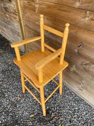 vintage kinderstoel beschikbaar voor biedingen