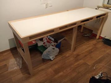 Office/study desk (210x70x75) beschikbaar voor biedingen