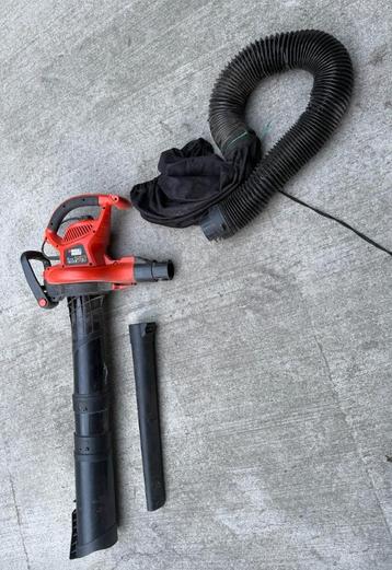 bladblazer met opvangzak Black+Decker beschikbaar voor biedingen