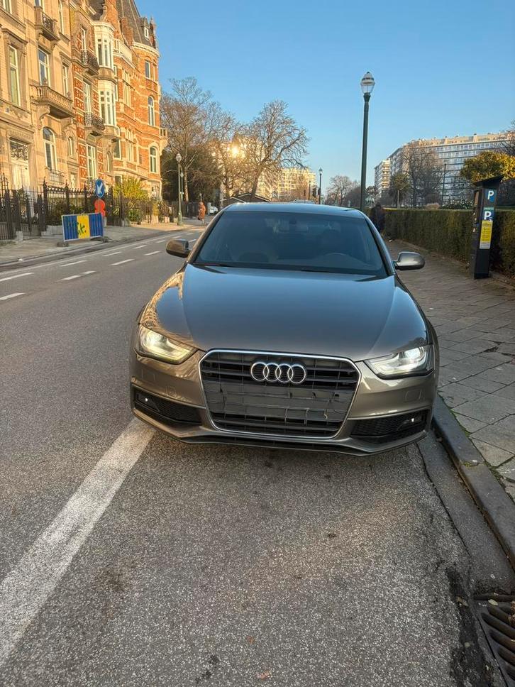 Audi A4 B8 2014, Auto's, Audi, Particulier, A4, ABS, Benzine, Euro 5, Berline, Automaat, Zwart, Leder en Stof, Voorwielaandrijving