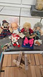 Lot poupées cartes et jeu  en bois, Enlèvement