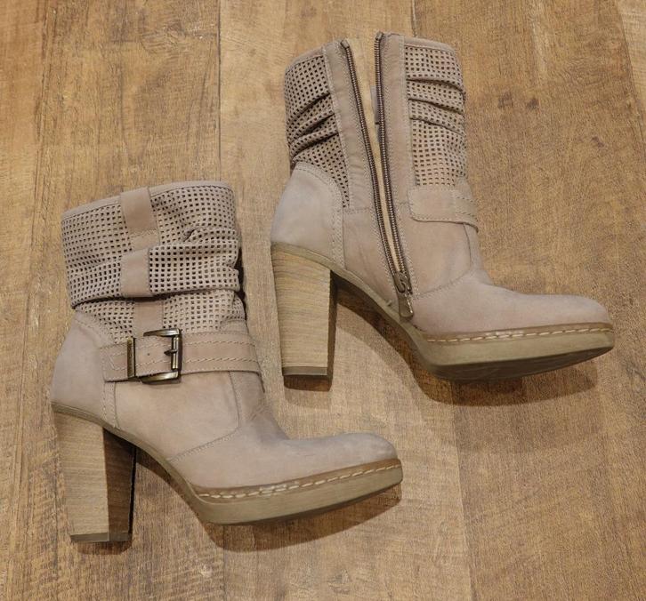 Bottillons Néro Giardini, Kleding | Dames, Schoenen, Zo goed als nieuw, Lage of Enkellaarzen, Beige, Ophalen of Verzenden