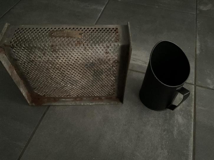 Mand om pellets in te branden in kachel/haard/buiten + schep, Maison & Meubles, Cheminées, Comme neuf, Enlèvement ou Envoi