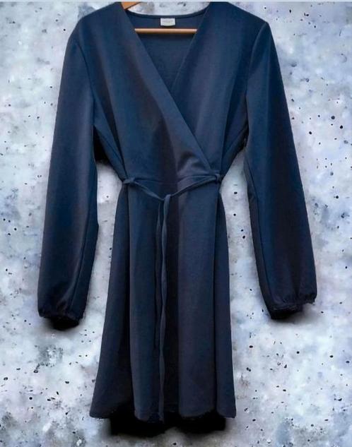 Robe JACQUELINE DE YONG Taille L 🕊En bon état, Vêtements | Femmes, Robes, Comme neuf, Taille 42/44 (L), Bleu, Longueur genou