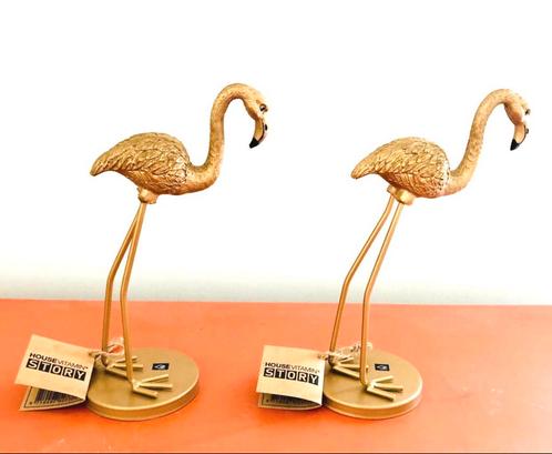 2 zeer mooie gouden flamingo-beeldjes „HOUSE VITAMIN”., Verzamelen, Beelden en Beeldjes, Nieuw, Dier, Ophalen of Verzenden