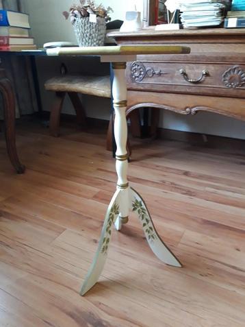PEDESTAL  (bijzet tafeltje) beschikbaar voor biedingen