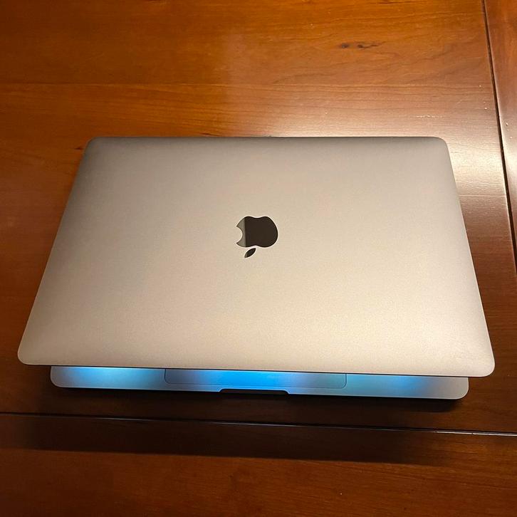 Apple Macbook PRO M1 512GB 13inch 16gb ram goede staat, Computers en Software, Apple Macbooks, Zo goed als nieuw, MacBook, 13 inch