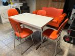 Retro tafel met 4 stoelen en zetel, Huis en Inrichting, Tafels | Eettafels, Ophalen, Zo goed als nieuw