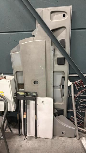 VW T3 multivan zij bekleding met klaptafel. beschikbaar voor biedingen