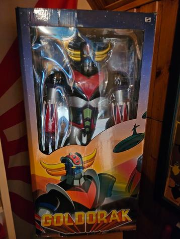 Immense Goldorak boîte 80 cm et figurines 60 cm  beschikbaar voor biedingen