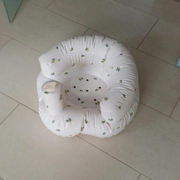 Nieuw: opblaasbaar baby stoeltje beschikbaar voor biedingen