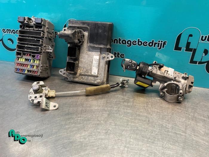 Serrure de contact + ordinateur d'un Honda Civic (Civic 06-), Autos : Pièces & Accessoires, Autres pièces automobiles, Honda, Utilisé