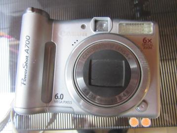 2 fotoapparaten en draagzakje beschikbaar voor biedingen