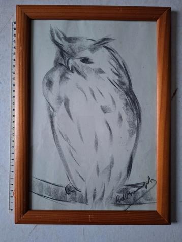 Vlotte tekening van een oehoe onleesbaar gesigneerd beschikbaar voor biedingen