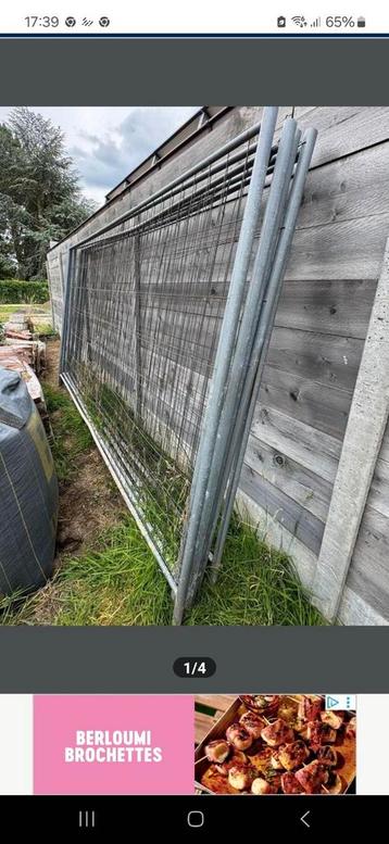 Bouwhekken 2stuks en 2keer betonvoet  beschikbaar voor biedingen