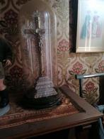 Kruisbeeld onder stolp, Ophalen of Verzenden, Zo goed als nieuw, Beeld(je), Christendom | Katholiek