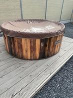 Opblaasbare jacuzzi helsinki, Tuin en Terras, Bubbelbaden en Hottubs, Ophalen, Gebruikt, Filter, Opblaasbaar