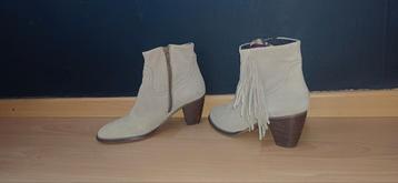 Bottes Daim en taille 39 marque : SPM Boots, Enlèvement ou Envoi, Porté, Beige