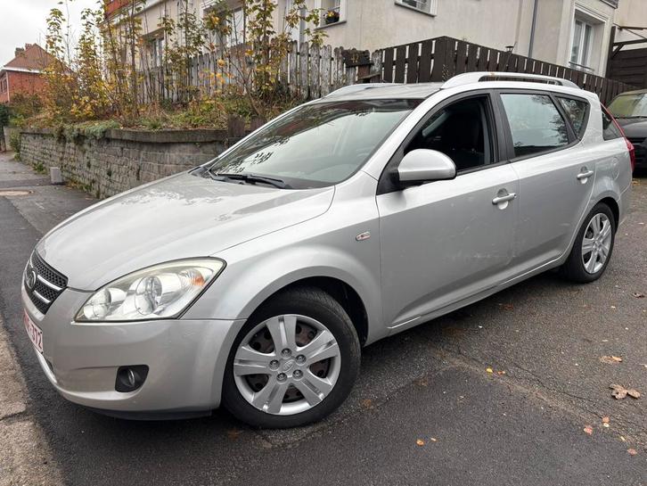 Kia CEED 1.6 CRDI 2009, Auto's, Kia, Bedrijf, (Pro) Cee d, Airconditioning, Centrale vergrendeling, Climate control, Elektrische buitenspiegels