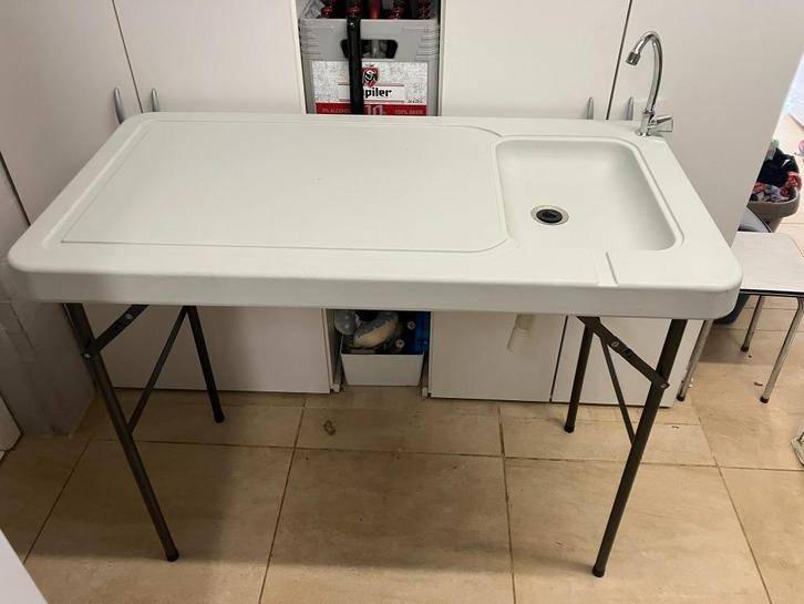 Opklapbare filetietafel met gootsteen, outdoorspoelbak, Caravans en Kamperen, Overige Caravans en Kamperen, Zo goed als nieuw