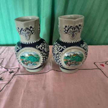 2 Vintage mini wijnkruikjes beschikbaar voor biedingen