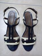 Blauw witte schoenen Crinkles maat 39, Vêtements | Femmes, Chaussures, Comme neuf, Bleu, Enlèvement ou Envoi, Sandales et Mûles
