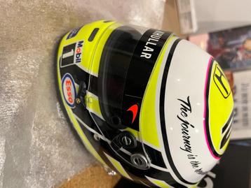Jenson Button 1/2 mini helm Last Race special Abu Dhabi  beschikbaar voor biedingen
