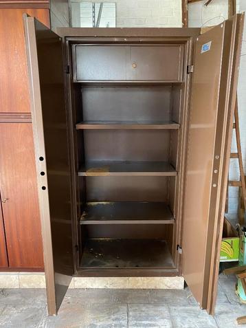 Brandkast staand model  beschikbaar voor biedingen