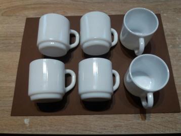 VERSCHILLENDE MODELLEN GLAS EN BEKER  beschikbaar voor biedingen