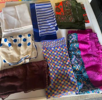 Set van 7 dames sjaaltjes / doeken beschikbaar voor biedingen