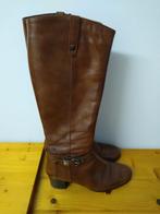 Dameslaarzen, Ophalen