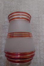 Vintage doorschijnende granieten en oranjerode glazen vaas t, Huis en Inrichting, Woonaccessoires | Vazen, Ophalen, Minder dan 50 cm