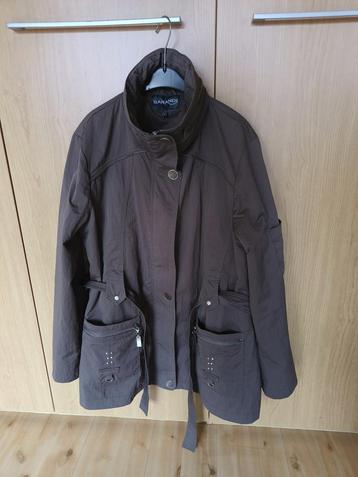 Damesregenjas van het merk Sarandi beschikbaar voor biedingen