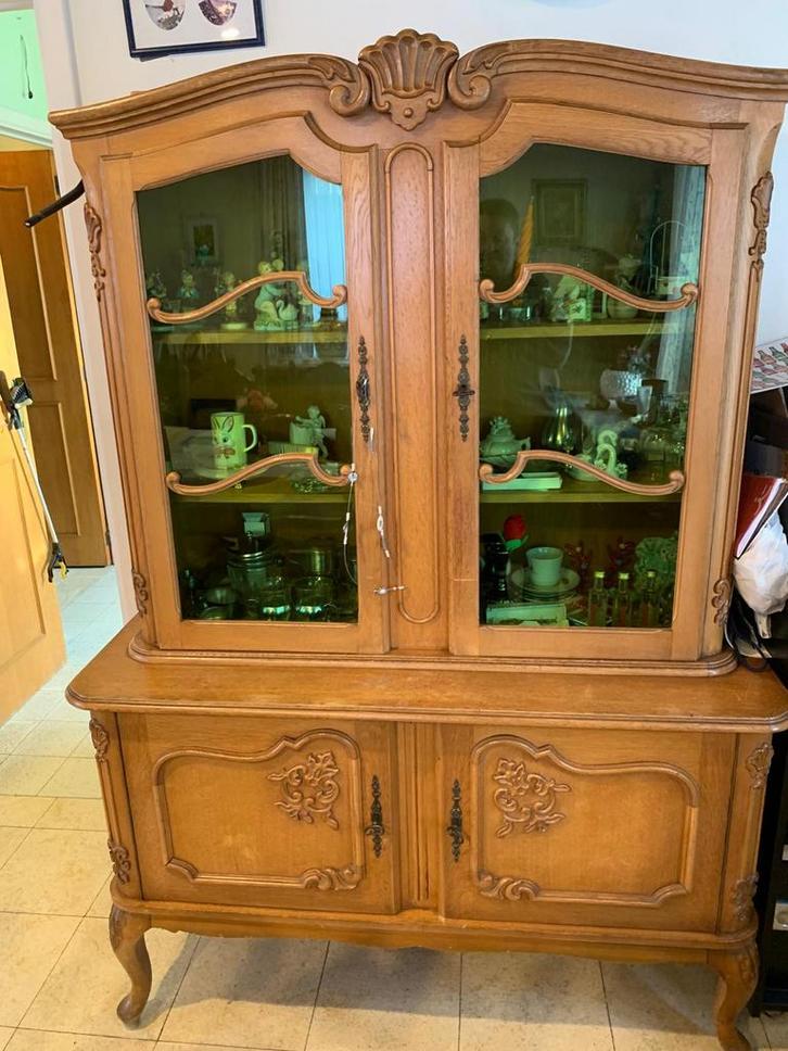 Klassieke houten vitrinekast / buffetkast met glasdeuren, Huis en Inrichting, Kasten | Vitrinekasten, Zo goed als nieuw, Met deur(en)