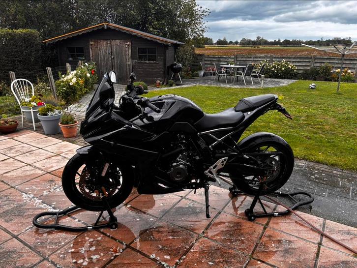 Suzuki GSX-8R, Motoren, Motoren | Suzuki, Particulier, Sport, 12 t/m 35 kW, 2 cilinders, Minimaal motorrijbewijs A2, ABS, Quickshifter