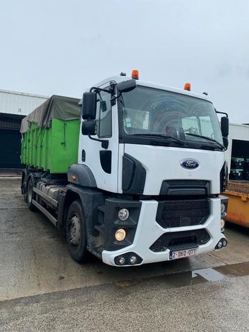 FORD ROAD 2633DC containervrachtwagen beschikbaar voor biedingen