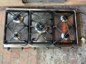 Cuisinière beschikbaar voor biedingen