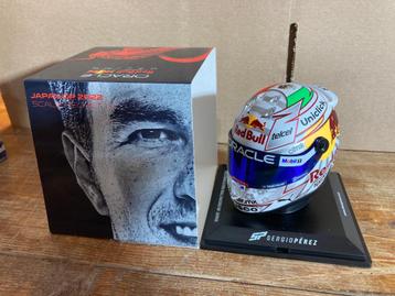 Sergio Perez 1:4 helm 2022 Japan GP Red Bull Schuberth, Enlèvement ou Envoi, Neuf, ForTwo