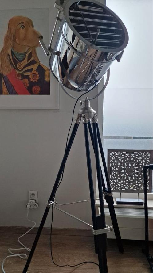 Supermooie Film studio Vloerlamp Tripod mooi i!, Huis en Inrichting, Lampen | Vloerlampen, Zo goed als nieuw, Glas, Hout, Metaal
