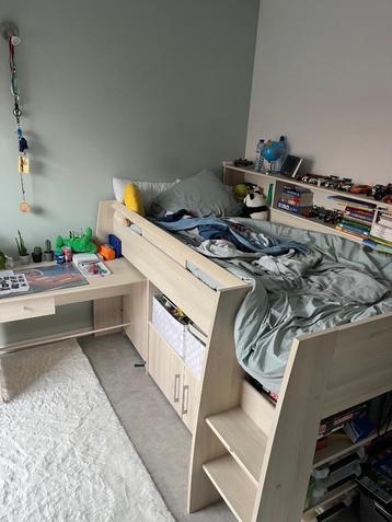 GRATIS stapelbed  beschikbaar voor biedingen