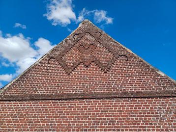 Vlaamse rode bakstenen beschikbaar voor biedingen