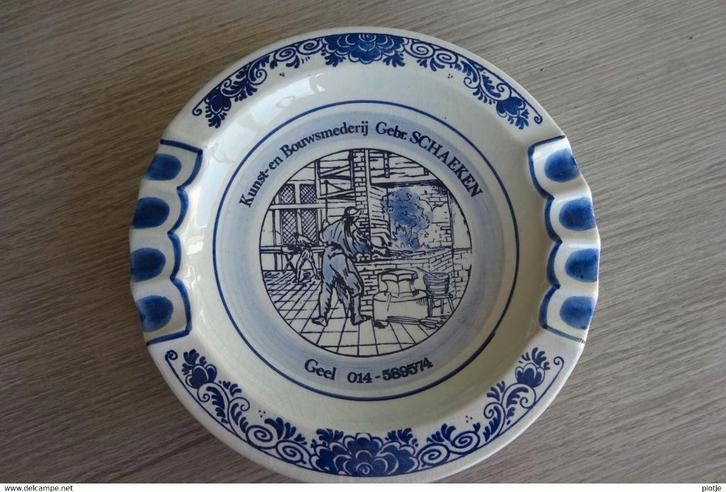 Geel Delfts Blauw (asbak - cendrier) smederij Gebr. Schaeken, Antiek en Kunst, Antiek | Keramiek en Aardewerk, Ophalen of Verzenden